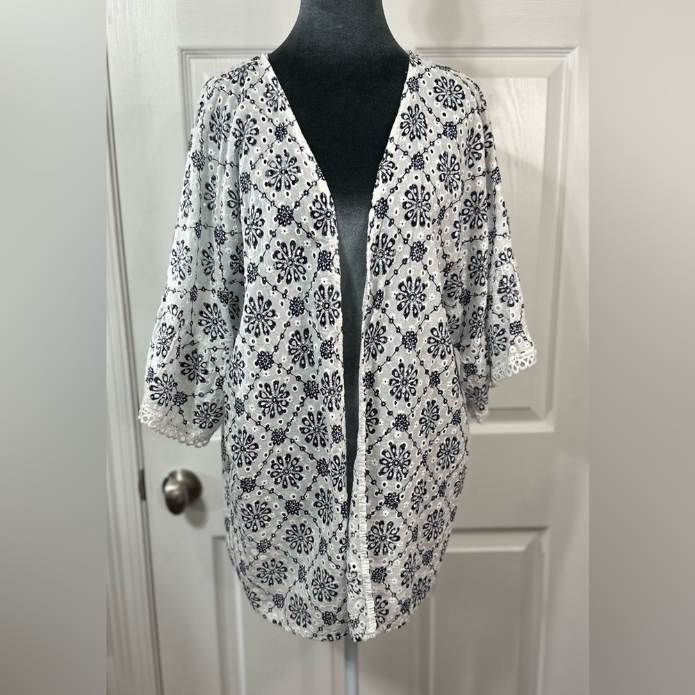 Valentina Naldi Made in Italy Black and White Floral eyelet W/ ruffles cardigan
